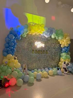 Party photo 28